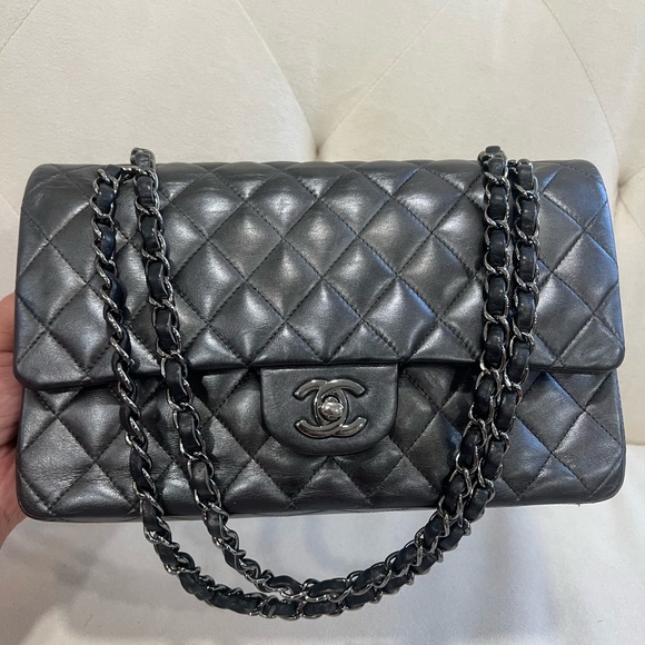 Chanel Metallic Doubel Flap Medium Size - Picture 2 of 11